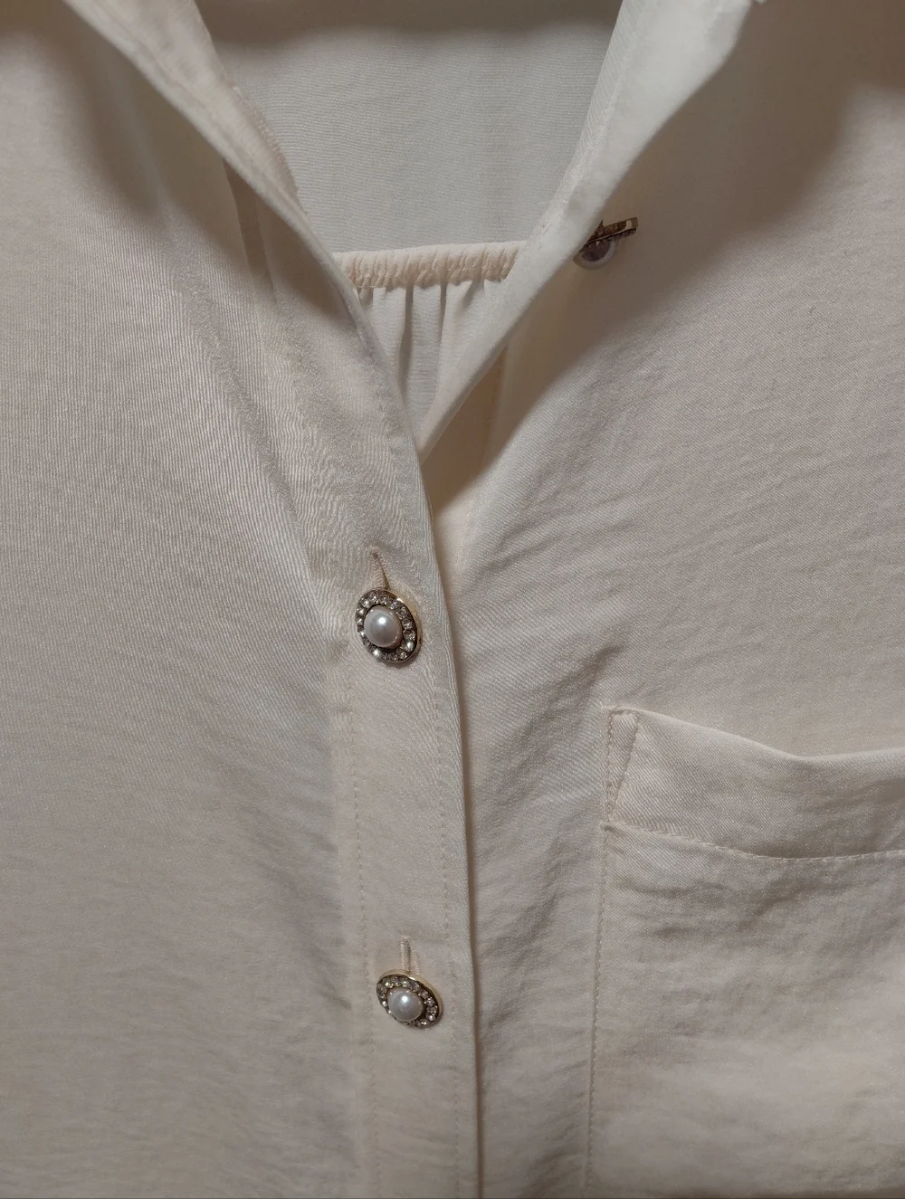 Express Ivory Button-Front Blouse - Picture 3 of 7